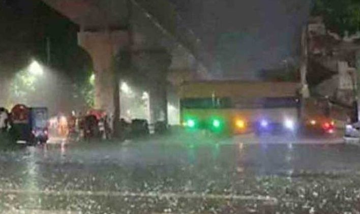 রাজধানীতে প্রথম শিলাবৃষ্টি