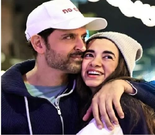 অসুস্থ প্রেমিকা  সাবা আজাদের ছায়াসঙ্গী হয়ে আছেন হৃতিক