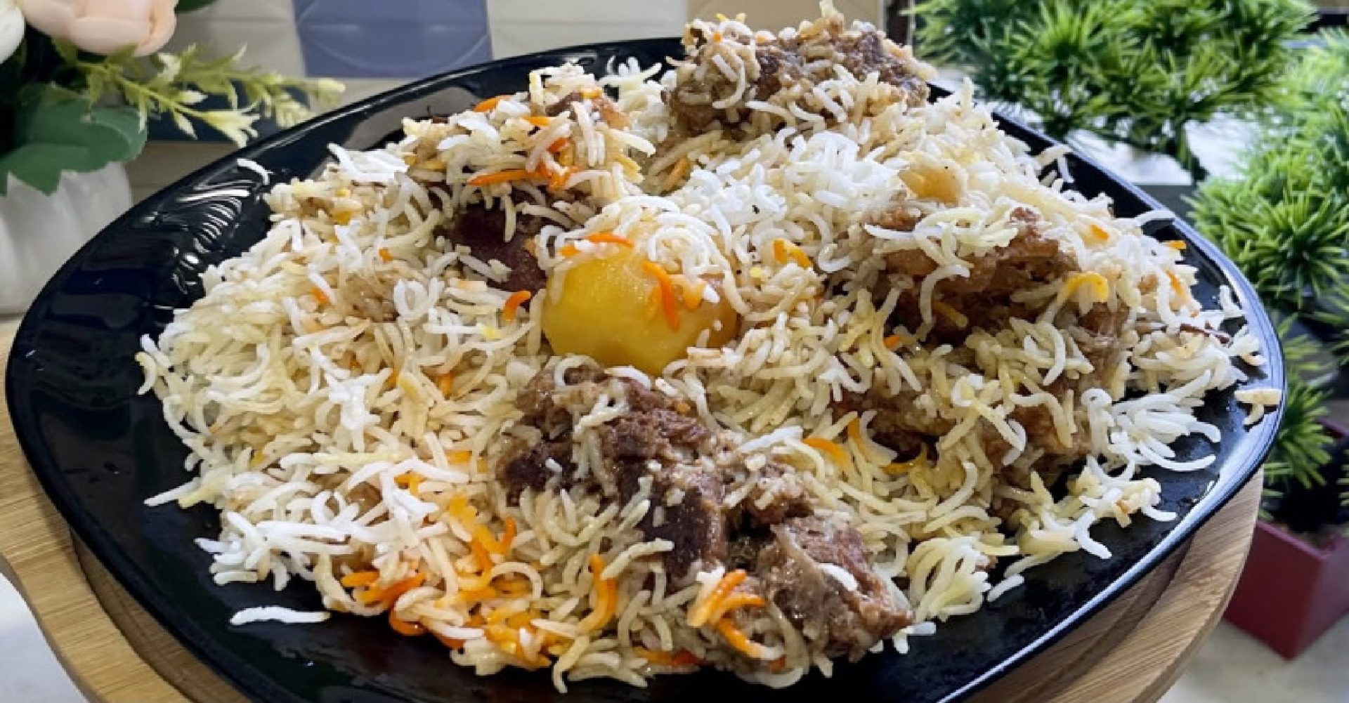 ঈদের খাবারে কাচ্চি বিরিয়ানি