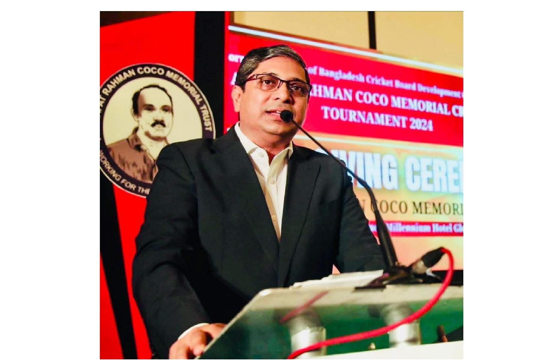 মাটি থেকে মন্ত্রিসভায়, মীর শাহে আলমের কর্মময় এক জীবন