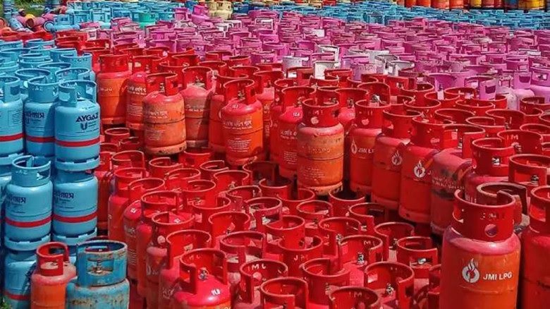 এলপিজি গ্যাসের দাম বাড়ল ৩৮৭ টাকা