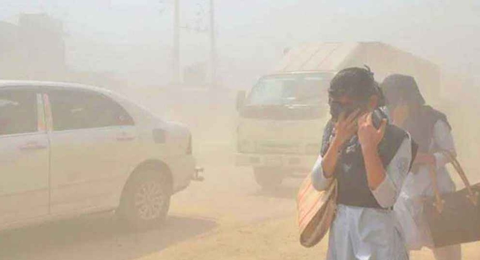 ছুটির দিনেও বিষাক্ত রাজধানীর বাতাস