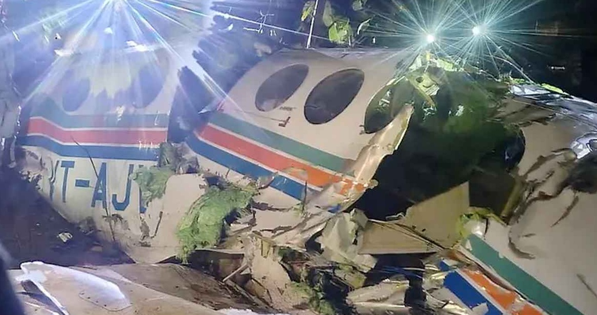 ভারতে এয়ার অ্যাম্বুলেন্স বিধ্বস্তে আরোহীরা নিহত