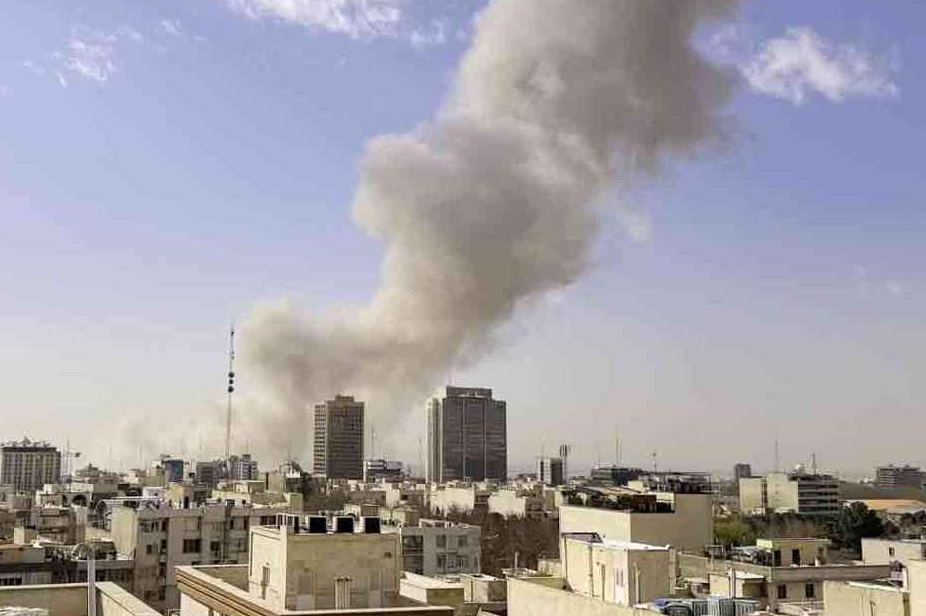 ইসরায়েলি হামলায় ইরানের স্কুলে নিহত শিক্ষার্থী ৮৫