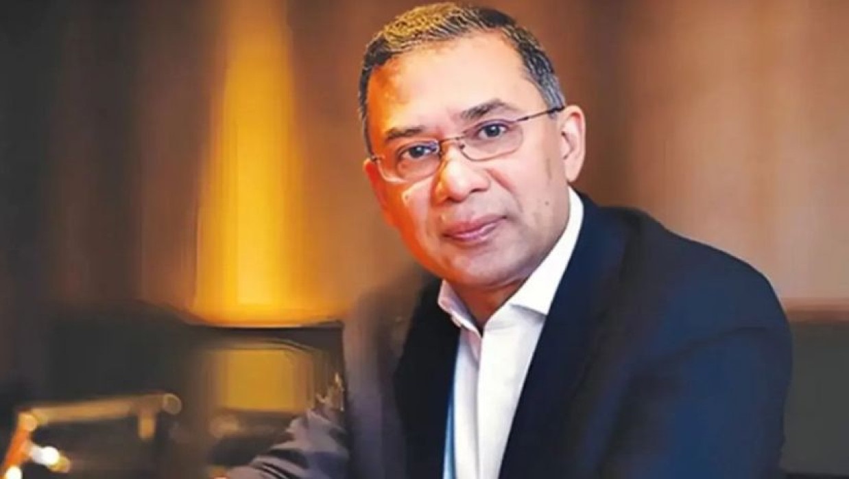 সচিবালয়ে এলেন প্রধানমন্ত্রী তারেক রহমান